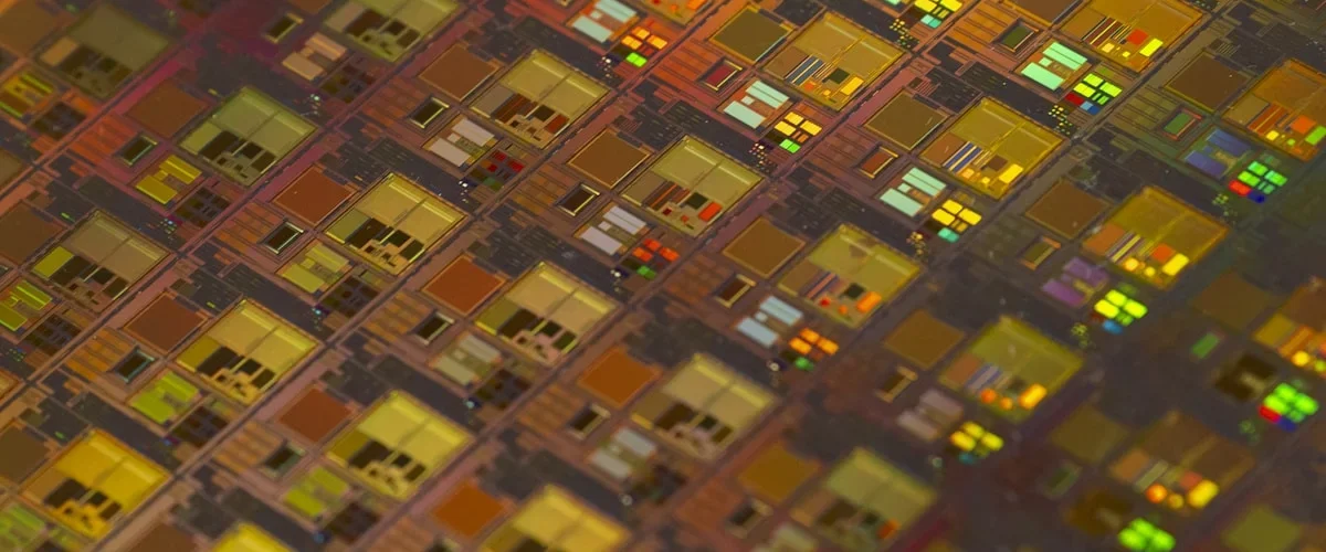 hua hong china chips ia hero Jorge Razo - Entrenador de emprendedores digitales China acaba de romper el bloqueo de chips IA de Estados Unidos